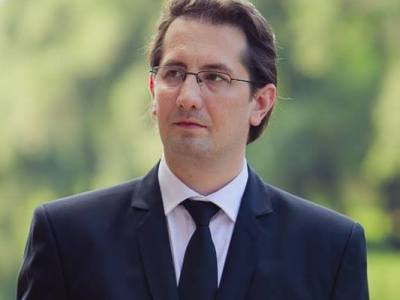 Interviu cu Răzvan T. Coloja, autorul romanelor Soldați ai terebentinei și Aer și MSbP (Crux Publishing)